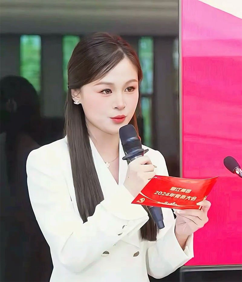 【尊龙凯时官方登录入口·她力量】周天琦：妙笔生花的总裁办“铁娘子”